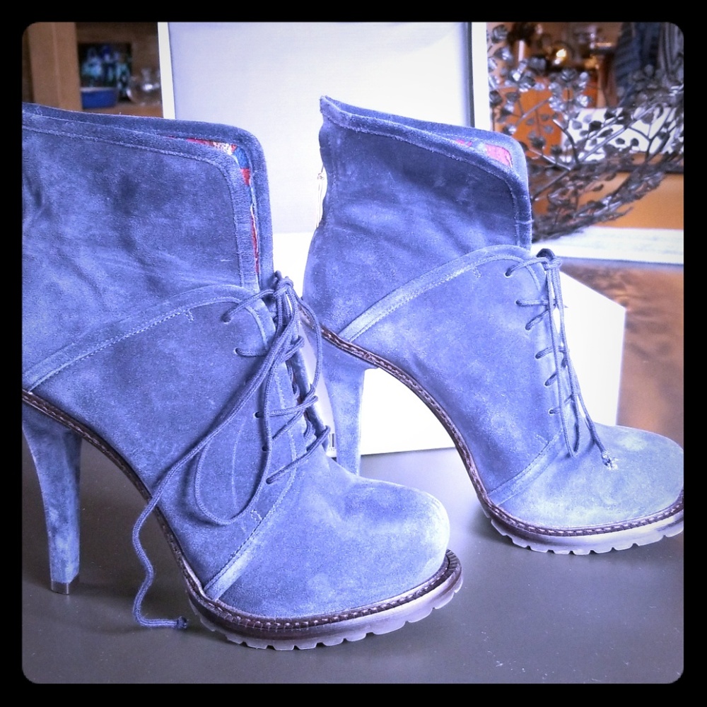 Elizabeth and James E-base Suede Booties